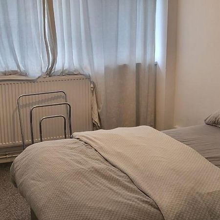 Double Room In A Cosy Flat In Tooting London Exterior photo