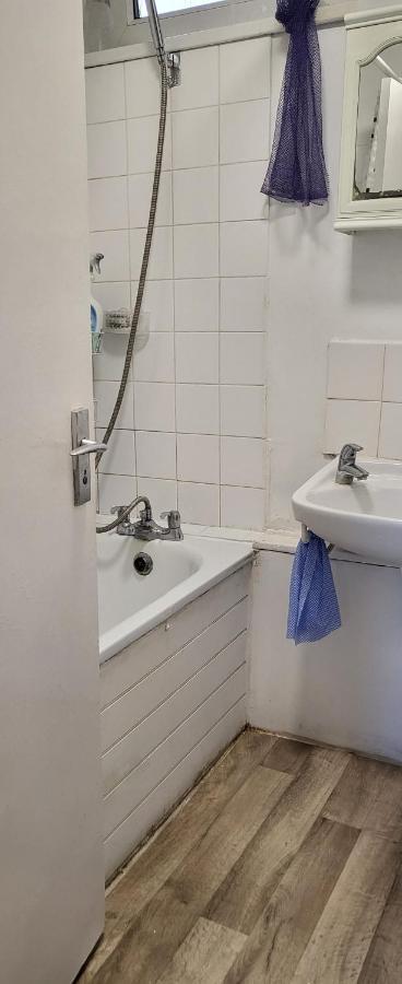 Double Room In A Cosy Flat In Tooting London Exterior photo